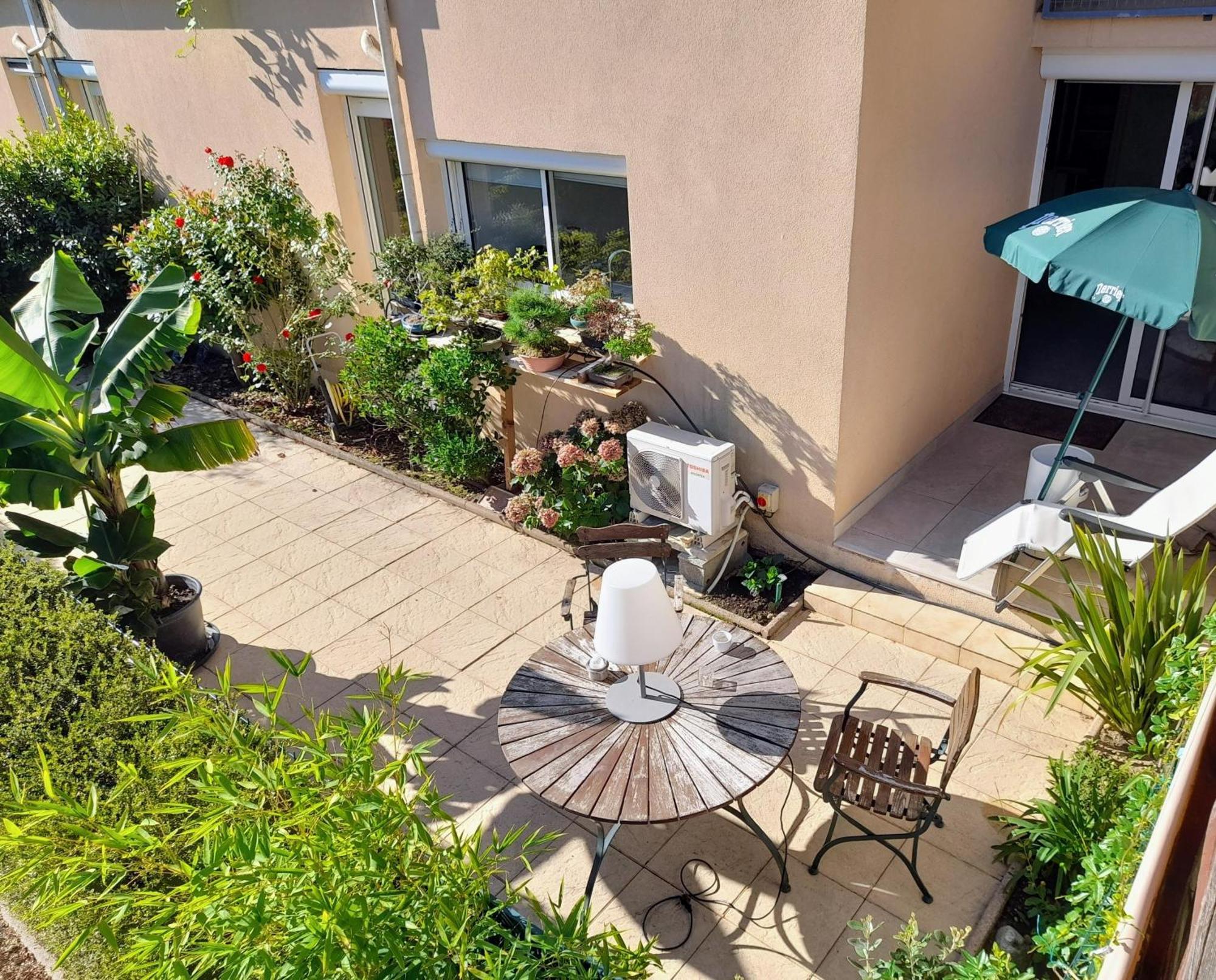维也纳Terrasse De Malissol公寓 外观 照片